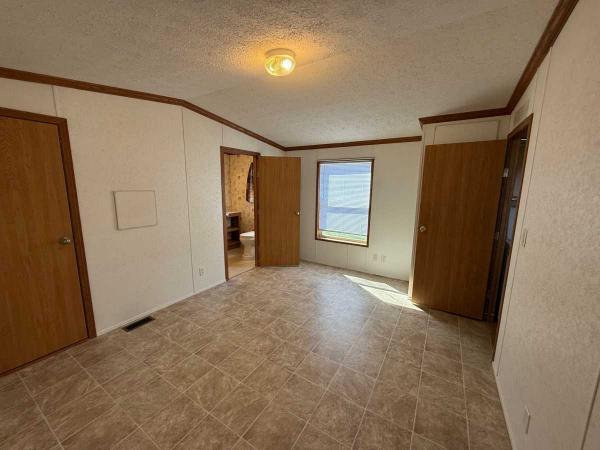 2006 Schult Manor Hill 8016-79-1 Manufactured Home