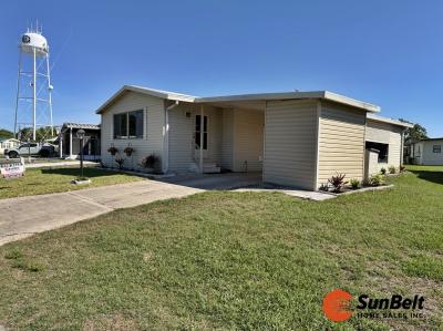 Photo 4 of 21 of home located at 32 Sea Fern Drive Leesburg, FL 34788