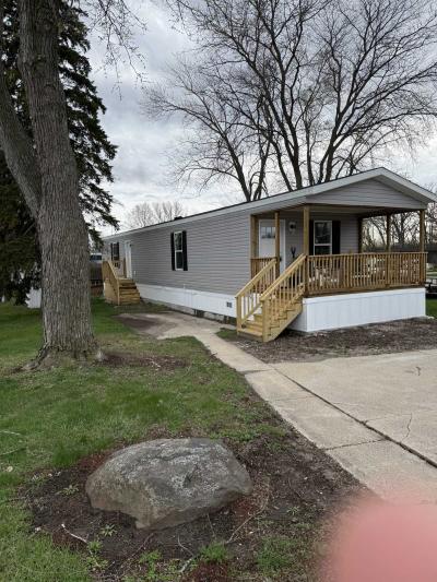 Mobile Home at 101 Water's Edge Circle Burlington, WI 53105