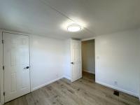1986 CHAMPION PARKRIDGE Manufactured Home