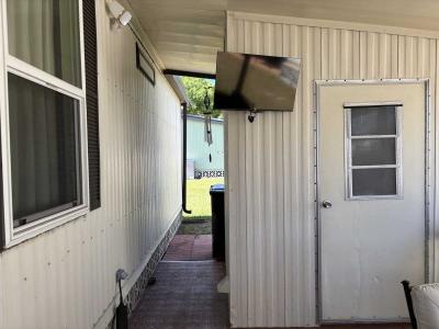 Photo 5 of 34 of home located at 4624 Steamboat Ave Lakeland, FL 33805