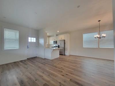 Photo 5 of 21 of home located at 10550 Dunlap Crossing Rd #37 Whittier, CA 90606