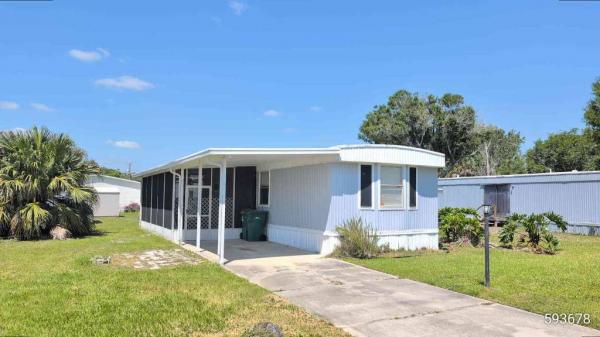 Photo 1 of 2 of home located at Pine Lake Mobile Home Estates 3630 Suncrest Dr Melbourne, FL 32904