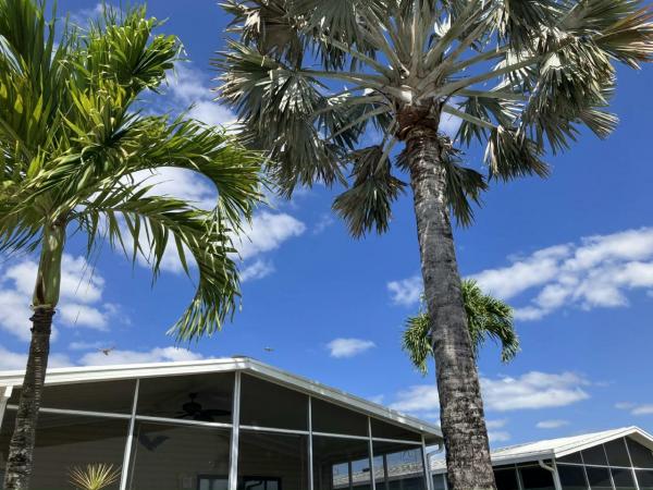 Photo 1 of 2 of home located at 2306 Niagara Lane, #J04 Naples, FL 34110