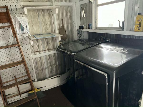 1981 TWIN HS Manufactured Home