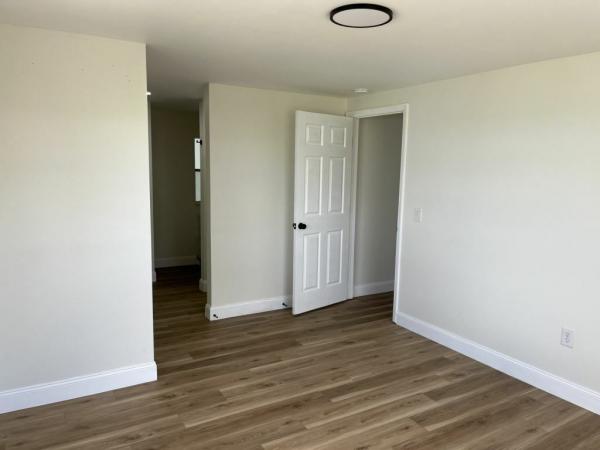 1976 ELEU Mobile Home