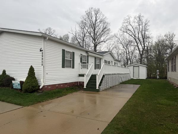 1999 Commodore Mobile Home For Sale