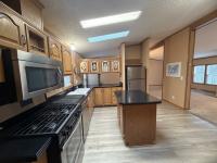 1999 Commodore Mobile Home