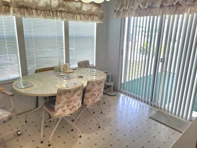 Photo 4 of 20 of home located at 5841 Twilight Dr Zephyrhills, FL 33540