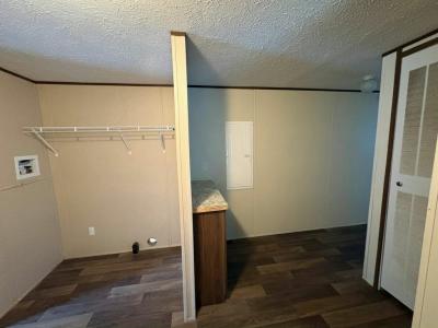 Photo 4 of 13 of home located at 4314 South Hwy 27, #37 Sulphur, LA 70665