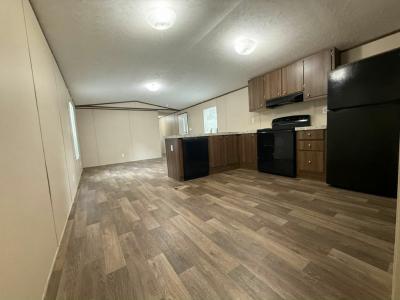 Photo 5 of 10 of home located at 7400 Glen Leaf Dr., #59 Shreveport, LA 71129