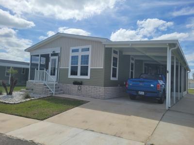 Photo 2 of 20 of home located at 40857 Roselle Loop Zephyrhills, FL 33540