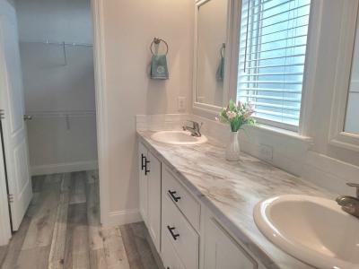 Photo 3 of 20 of home located at 40857 Roselle Loop Zephyrhills, FL 33540