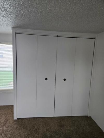 Photo 4 of 10 of home located at 1727 Pinecroft Monroe, MI 48161