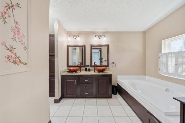 2000 Homes of Merit MERIT Mobile Home
