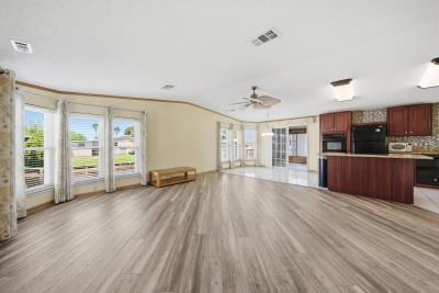 Photo 4 of 33 of home located at 3000 Us Hwy 17/92 W, Lot #292 Haines City, FL 33844