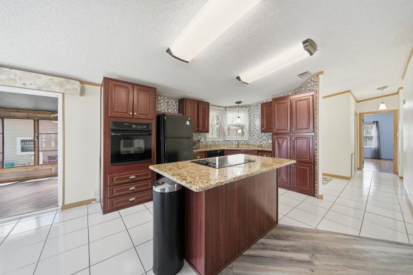 2000 Homes of Merit MERIT Mobile Home