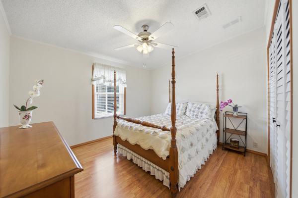 2000 Homes of Merit MERIT Mobile Home