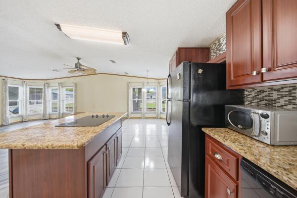 2000 Homes of Merit MERIT Mobile Home