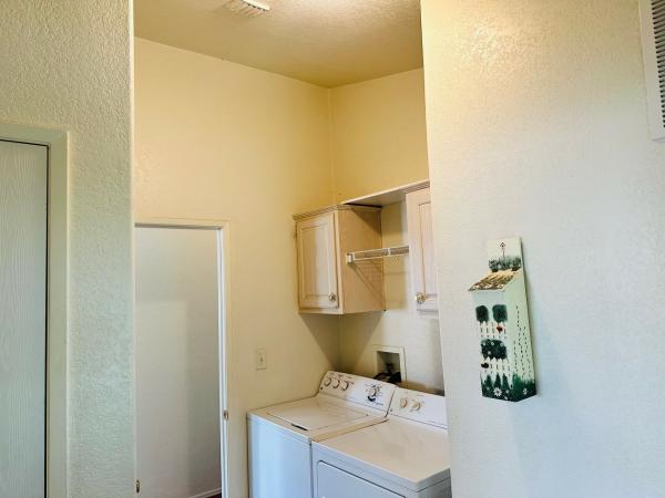 1999 9248 Golden West Home 7669 JG578F2 Mobile Home