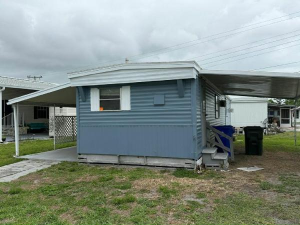 Photo 1 of 2 of home located at 35 Aa Street Lakeland, FL 33815