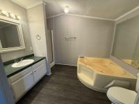 1999 COMMODORE 246  Home