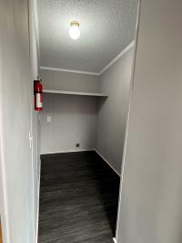 1999 COMMODORE 246  Home