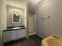 1999 COMMODORE 246  Home