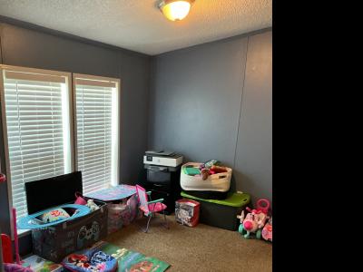 Photo 4 of 20 of home located at 43414 Colonial Dr Clinton Township, MI 48036