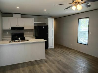 Photo 2 of 8 of home located at 27 Pryor Lane Lake Placid, FL 33852