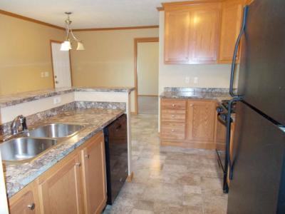 Photo 3 of 11 of home located at 278 Park Meadow Drive Batavia, OH 45103