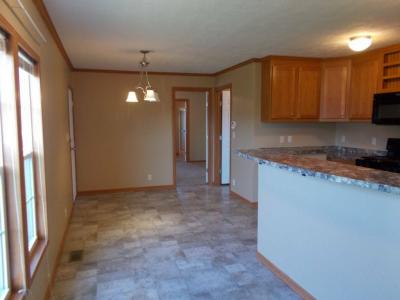 Photo 4 of 11 of home located at 278 Park Meadow Drive Batavia, OH 45103