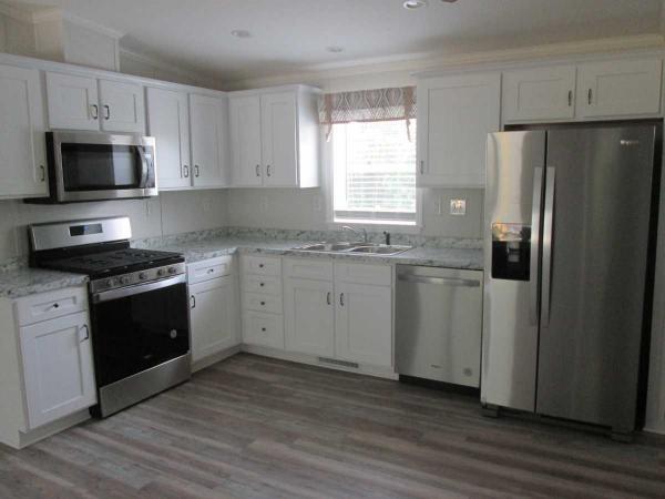 2023 Pine Grove Mobile Home