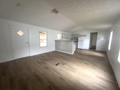 Photo 3 of 10 of home located at 11220 Hughes Rd. Gulfport, MS 39503