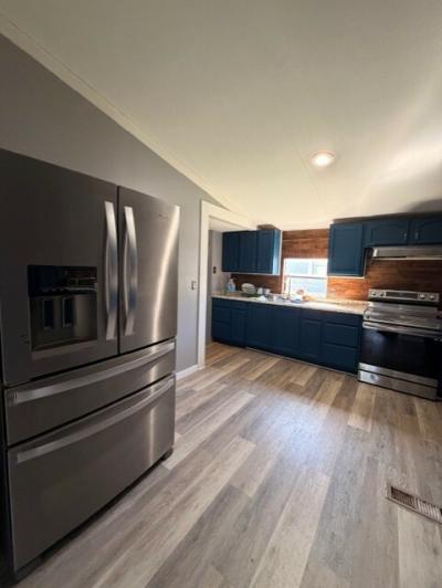 Photo 3 of 10 of home located at 368 Adler Ave. Hamilton, OH 45011