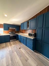1985 Champion Manufactured Home