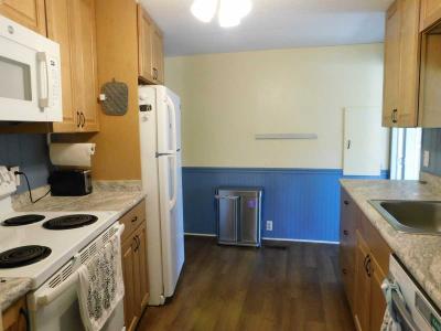 Photo 2 of 29 of home located at 6321 Tahitian Drive Lot #119 Bradenton, FL 34207