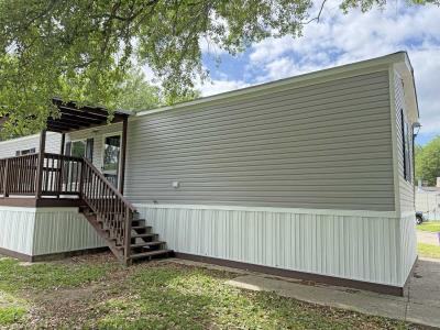 Photo 2 of 15 of home located at 5885 Lavey Lane #94 Baker, LA 70714