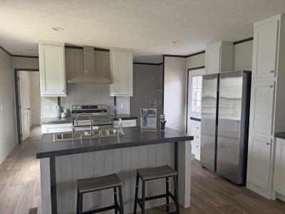 Photo 3 of 15 of home located at 5885 Lavey Lane #94 Baker, LA 70714