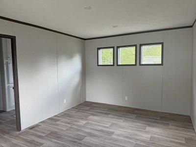 Photo 5 of 14 of home located at 5885 Lavey Lane #58 Baker, LA 70714