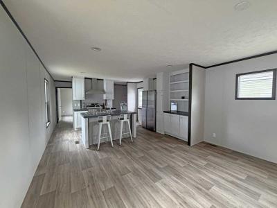 Photo 4 of 15 of home located at 5885 Lavey Lane #91 Baker, LA 70714