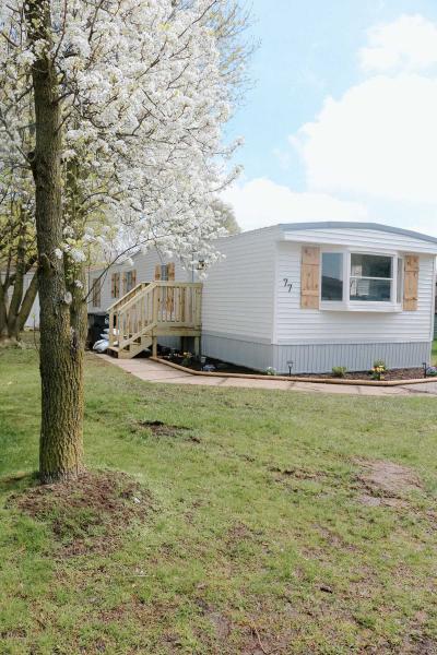 Photo 3 of 28 of home located at 351 N Squirrel Rd Auburn Hills, MI 48326