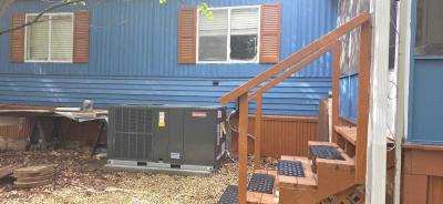 Photo 3 of 8 of home located at 21184 Walnut Court Warrenton, MO 63383