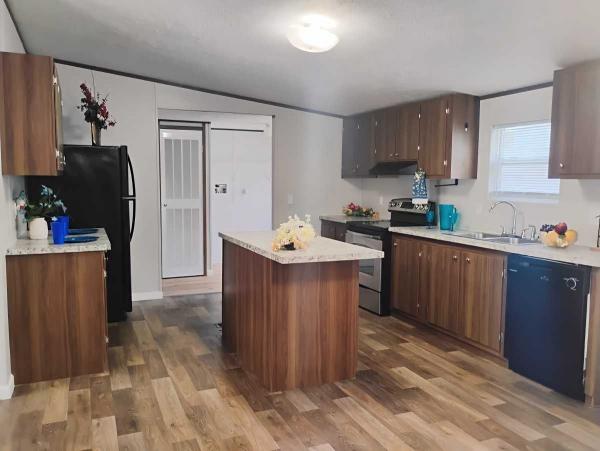 2020  Mobile Home For Sale