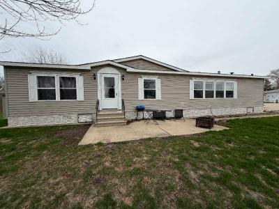 Mobile Home at The Four Seasons 1108 Autumn Cir Belvidere, IL 61008