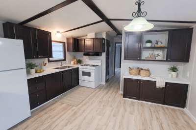 Mobile Home at 1 Deerwood Park Centralia, IL 62801