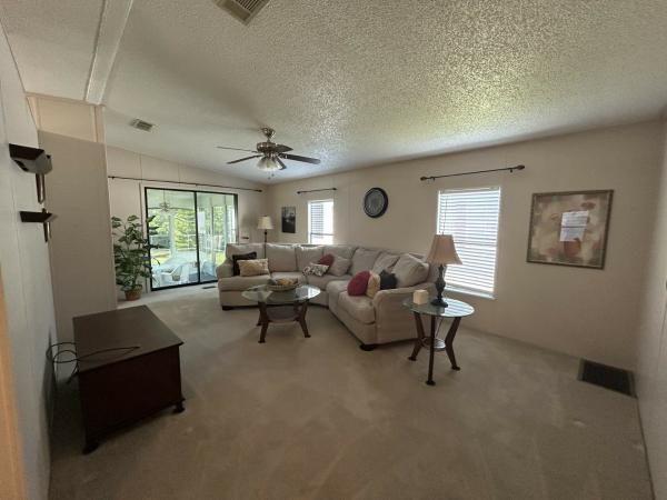 1989 HOMES OF MERIT Mobile Home