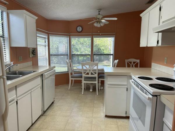 1989 HOMES OF MERIT Mobile Home