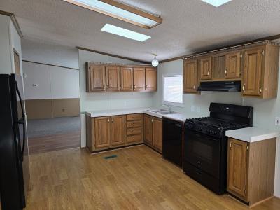 Photo 4 of 11 of home located at 7066 Carson Dr Romulus, MI 48174