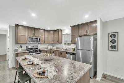 Mobile Home at 43641 Medea Dr Clinton Township, MI 48036